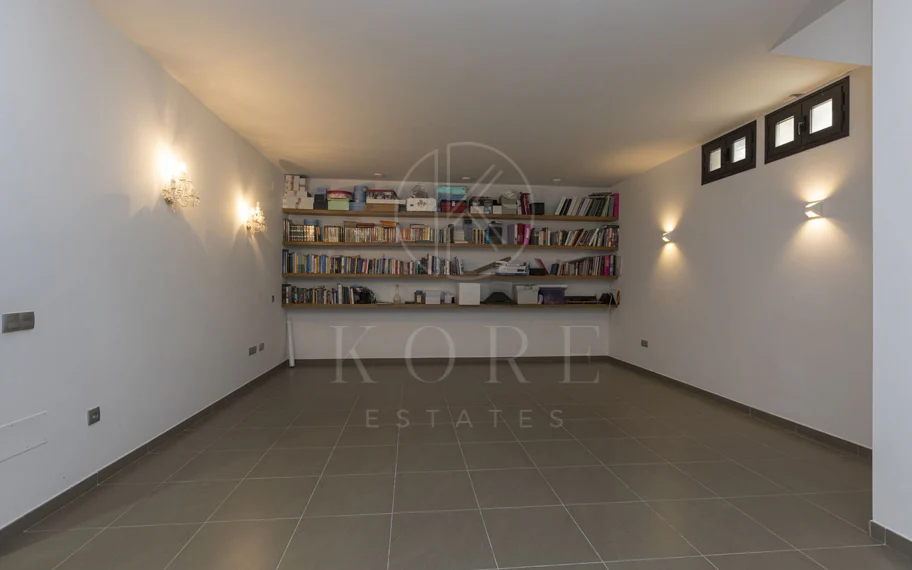 Villa for sale in Valle Romano, Estepona West