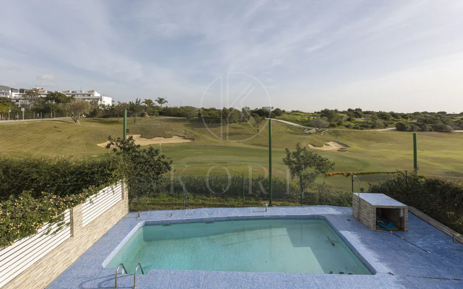 Villa for sale in Valle Romano, Estepona West