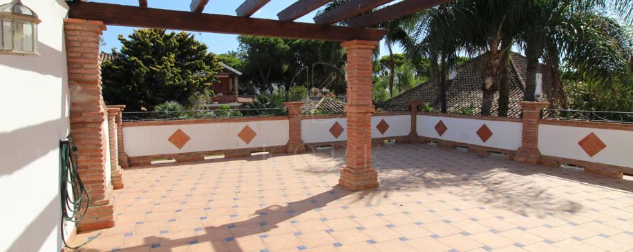 Villa mediterránea con encanto en El Presidente, a pasos de la playa