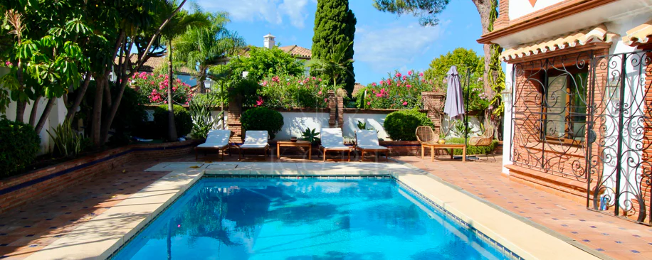 Villa mediterránea con encanto en El Presidente, a pasos de la playa