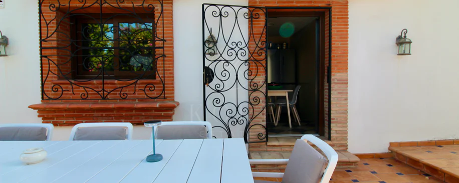 Villa mediterránea con encanto en El Presidente, a pasos de la playa