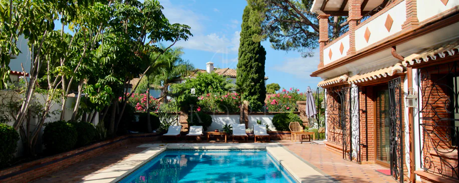 Villa mediterránea con encanto en El Presidente, a pasos de la playa