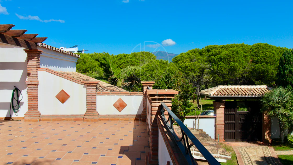 Villa mediterránea con encanto en El Presidente, a pasos de la playa