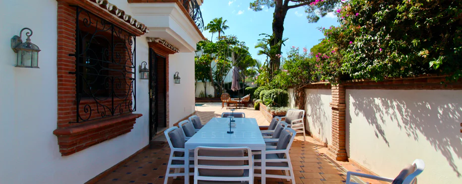 Villa mediterránea con encanto en El Presidente, a pasos de la playa