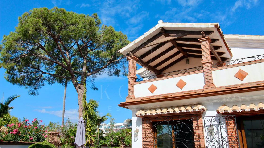 Villa mediterránea con encanto en El Presidente, a pasos de la playa