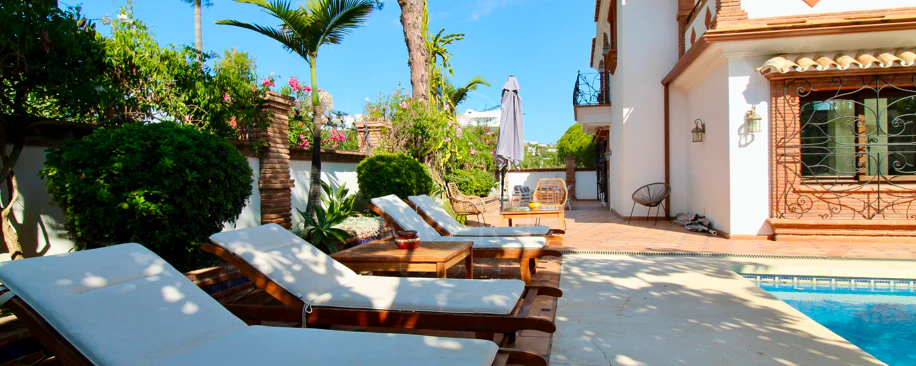 Villa mediterránea con encanto en El Presidente, a pasos de la playa