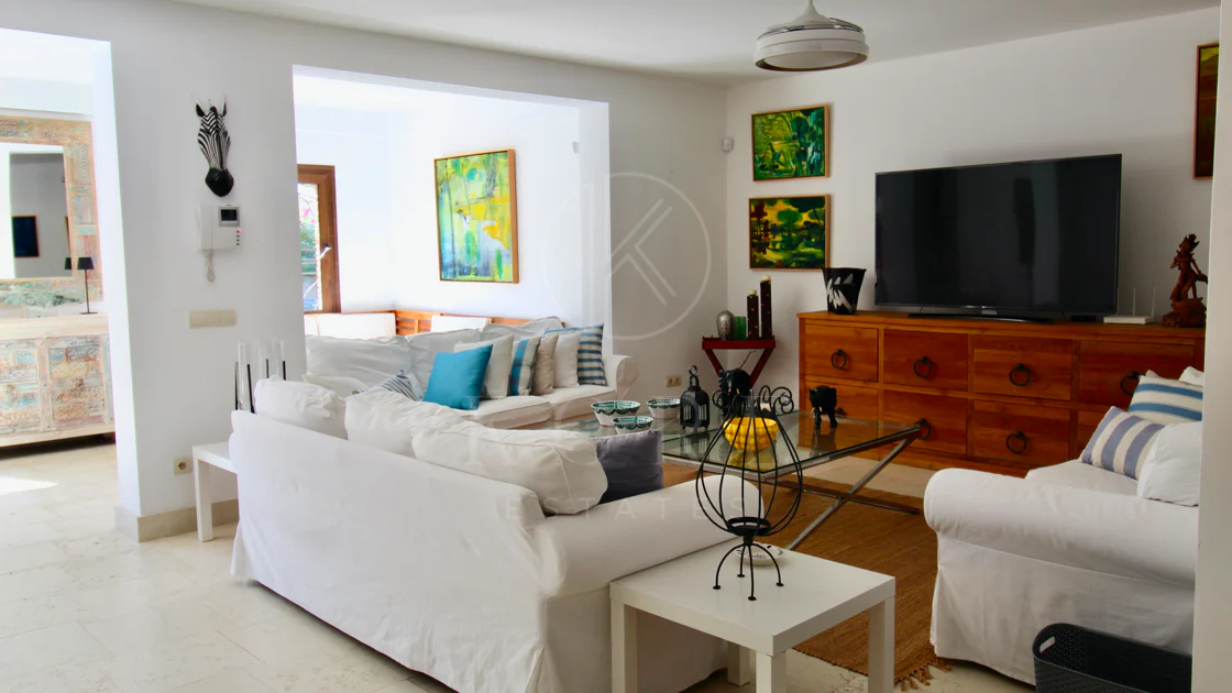 Villa mediterránea con encanto en El Presidente, a pasos de la playa