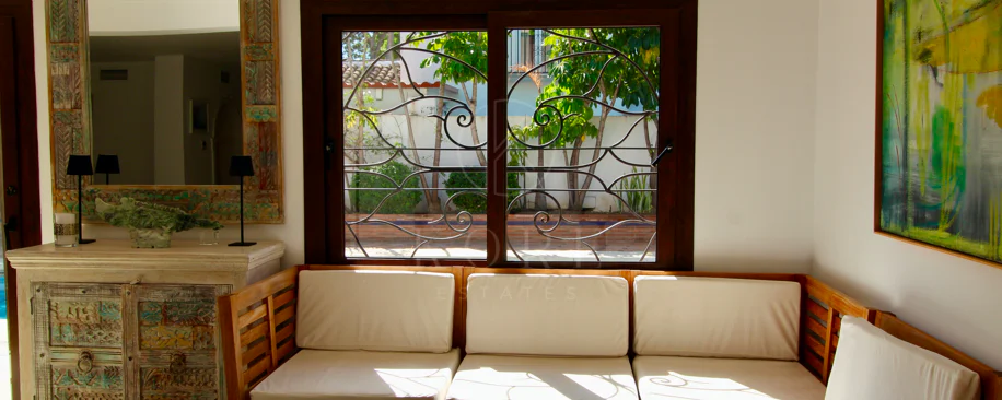 Villa mediterránea con encanto en El Presidente, a pasos de la playa