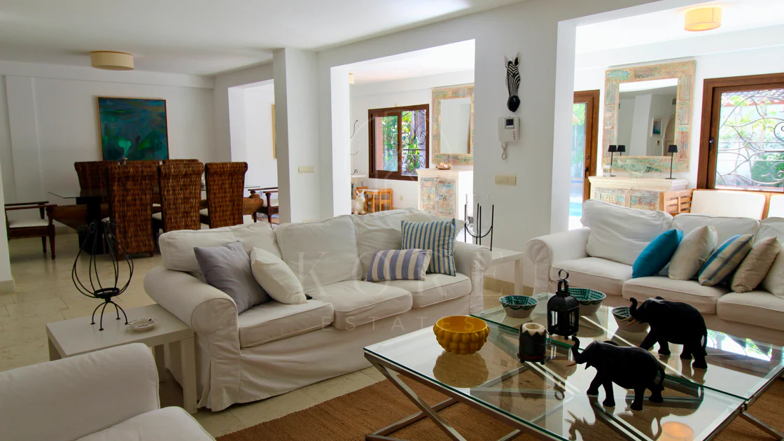 Villa mediterránea con encanto en El Presidente, a pasos de la playa
