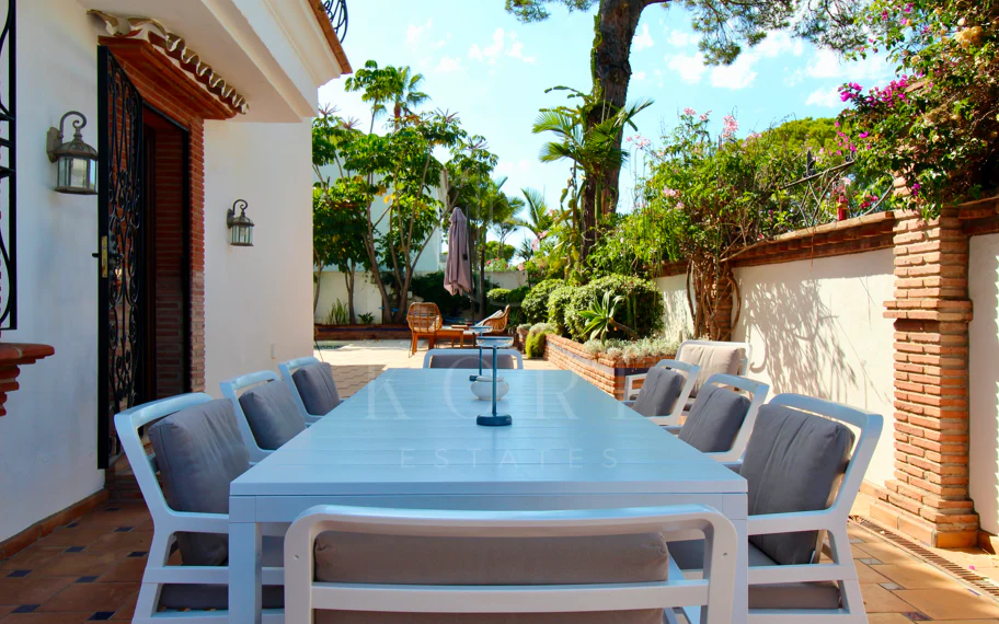 Villa mediterránea con encanto en El Presidente, a pasos de la playa