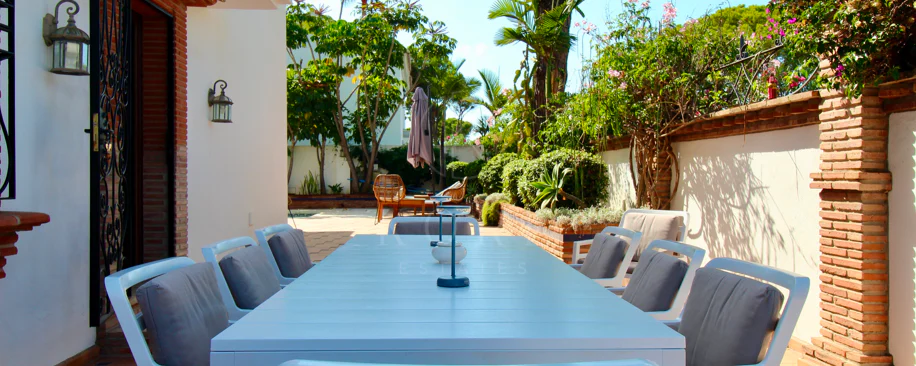 Villa mediterránea con encanto en El Presidente, a pasos de la playa