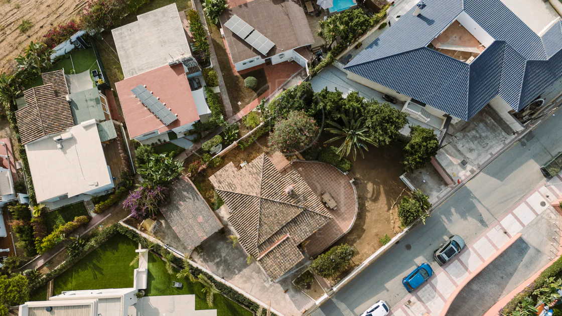 Vilă exclusivistă de vânzare în Marbella Est – Urbanizarea Costa Bella, pe linia a doua față de plajă