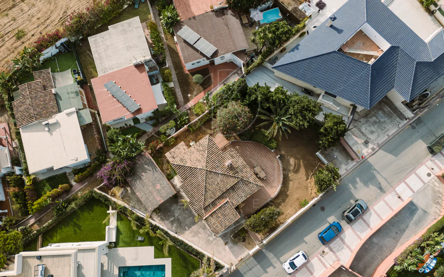 Exclusiva villa en venta en Marbella Este – Urbanización Costabella, segunda línea de playa