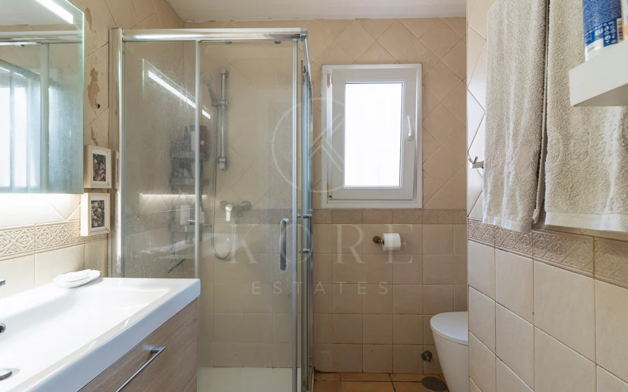 Exclusiva villa en venta en Marbella Este – Urbanización Costabella, segunda línea de playa