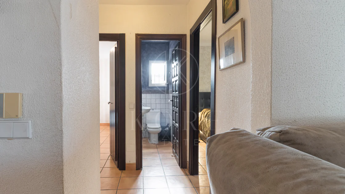 Vilă exclusivistă de vânzare în Marbella Est – Urbanizarea Costa Bella, pe linia a doua față de plajă