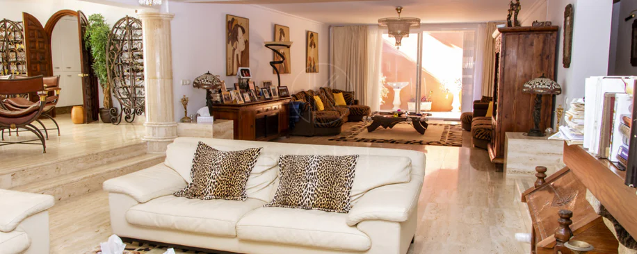 Villa en venta en Estepona