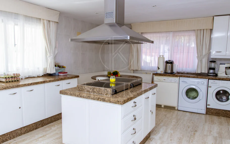 Villa en venta en Estepona