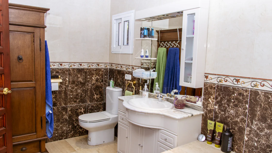 Villa en venta en Estepona