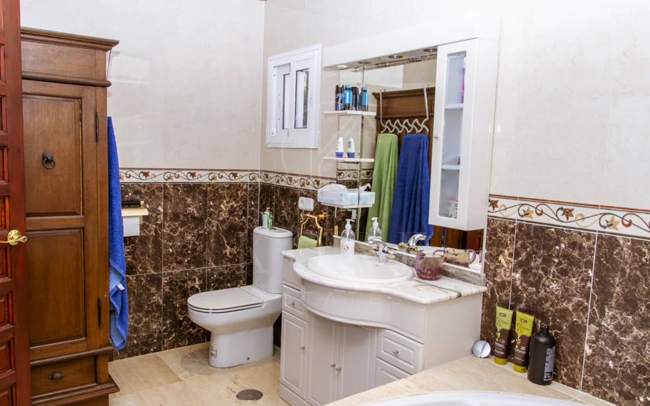 Villa en venta en Estepona