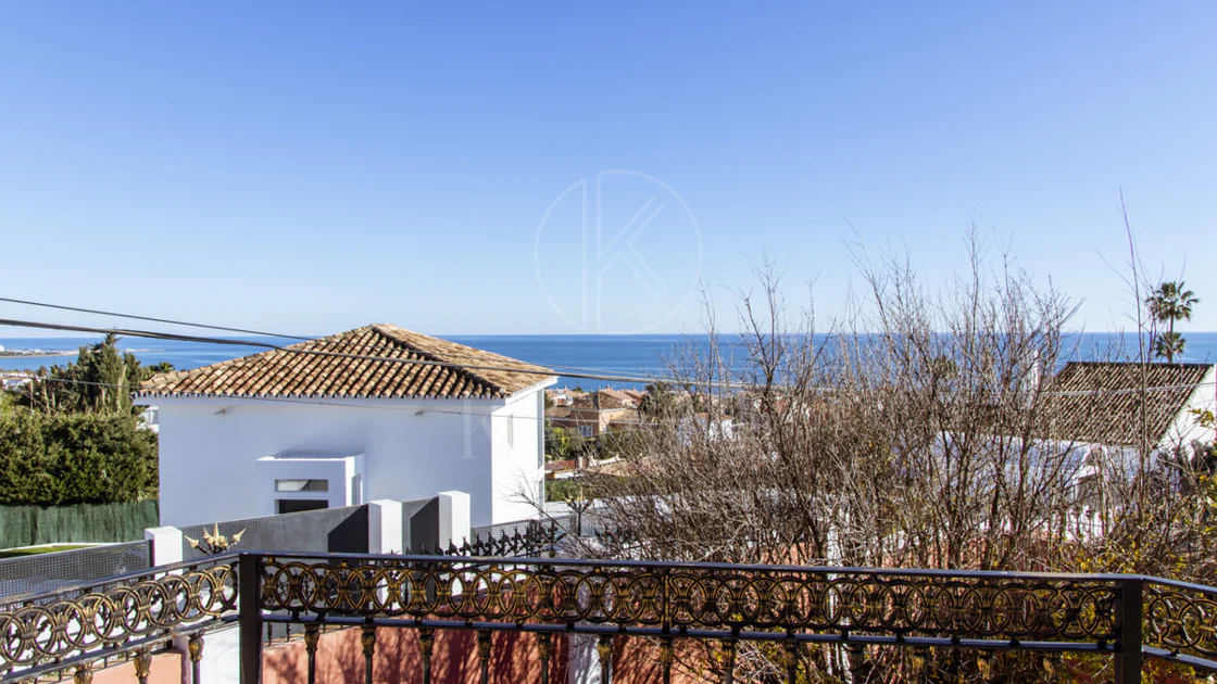 Villa en venta en Estepona