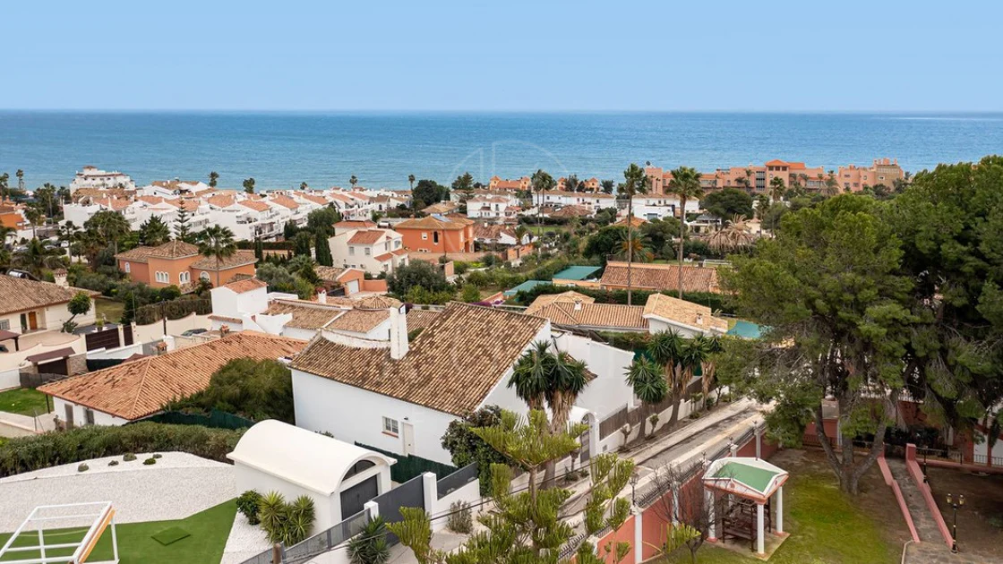 Villa en venta en Estepona
