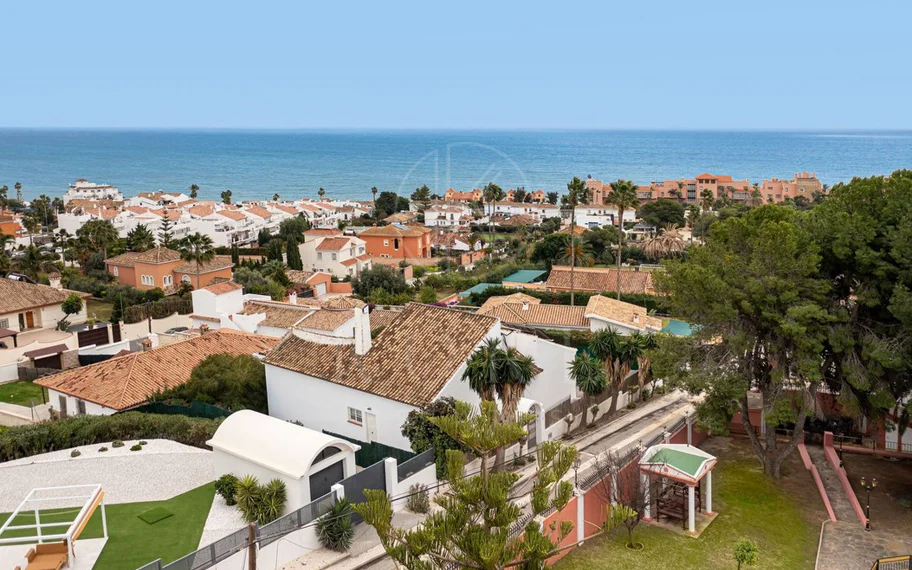 Villa en venta en Estepona