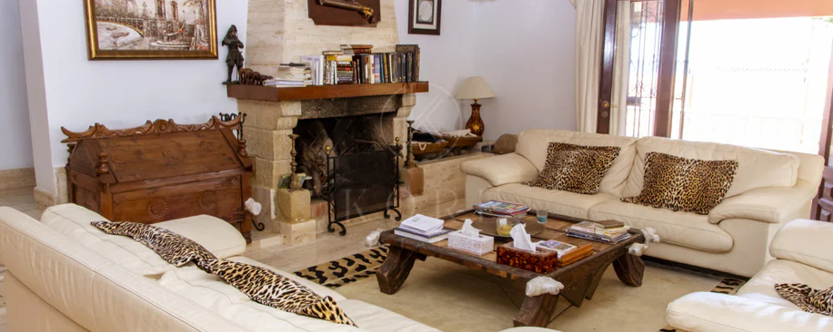 Villa en venta en Estepona