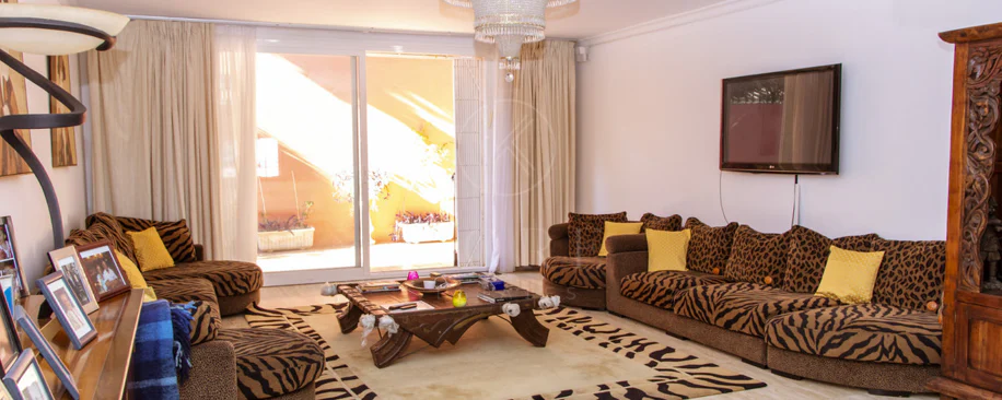 Villa en venta en Estepona