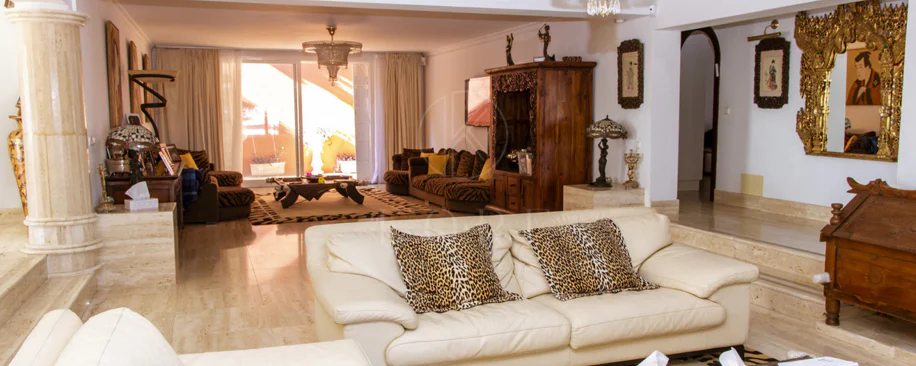 Villa en venta en Estepona