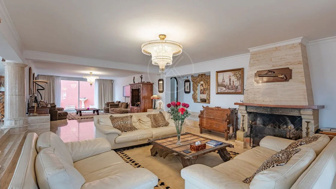 Villa en venta en Estepona