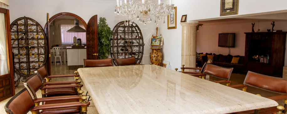 Villa en venta en Estepona