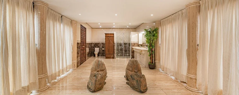 Villa en venta en Estepona