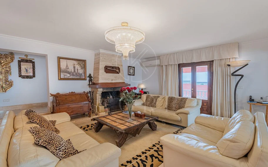 Villa en venta en Estepona
