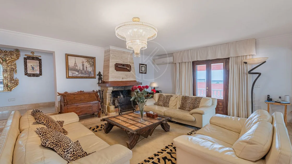 Villa en venta en Estepona
