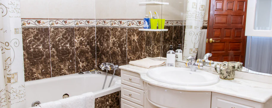 Villa en venta en Estepona