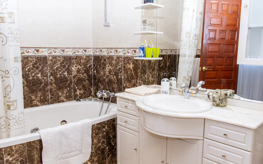 Villa en venta en Estepona