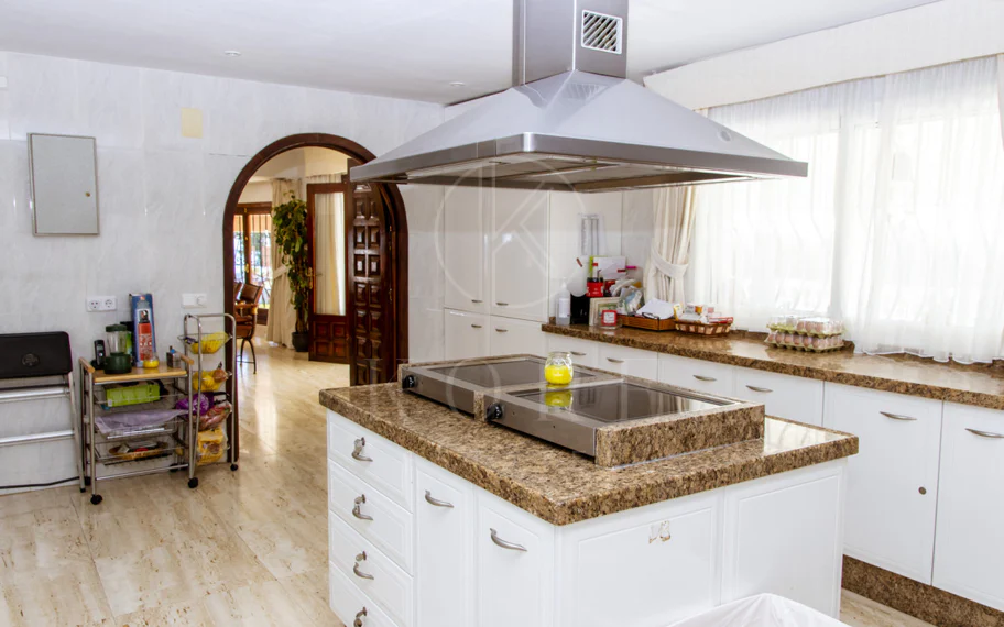 Villa en venta en Estepona