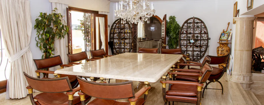 Villa en venta en Estepona
