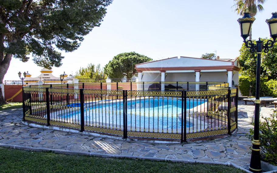 Villa en venta en Estepona