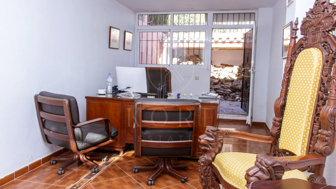 Villa en venta en Estepona