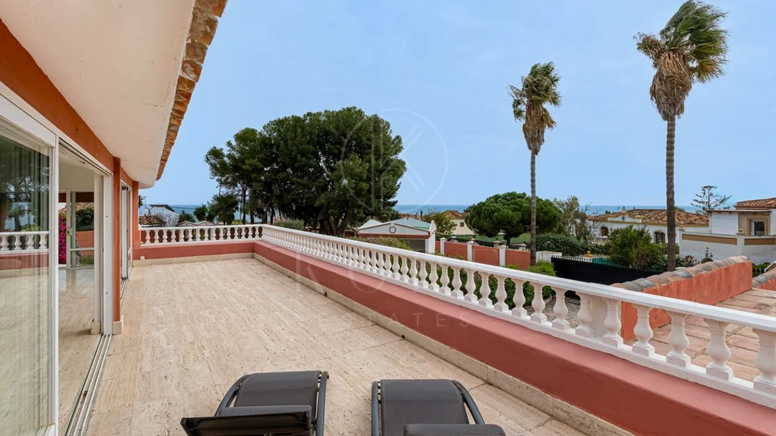 Villa en venta en Estepona