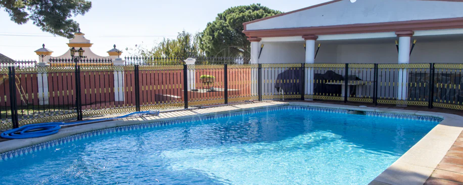 Villa en venta en Estepona