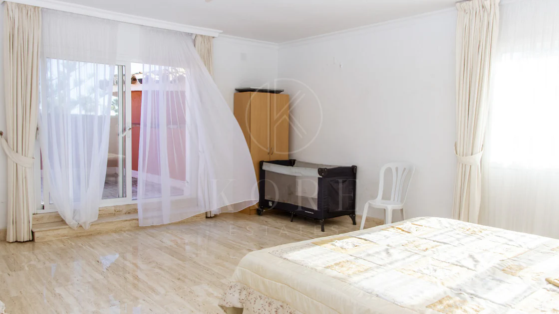 Villa en venta en Estepona
