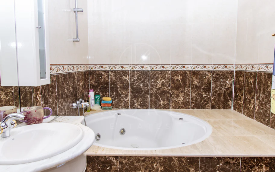 Villa en venta en Estepona