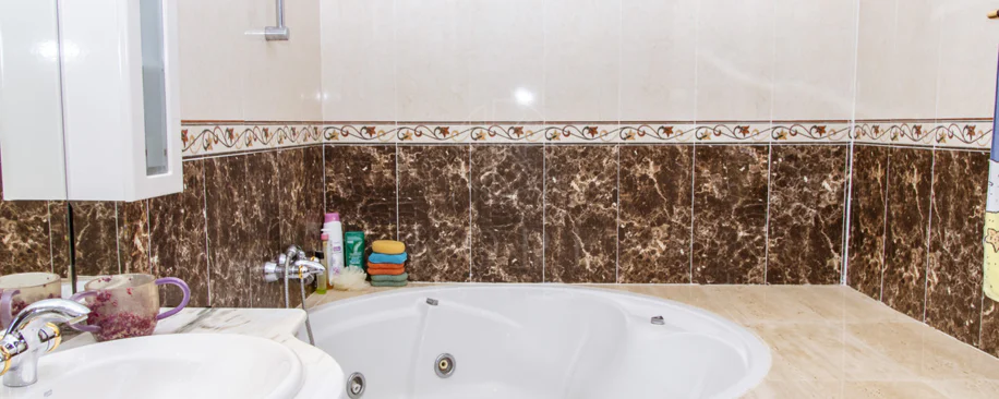 Villa en venta en Estepona