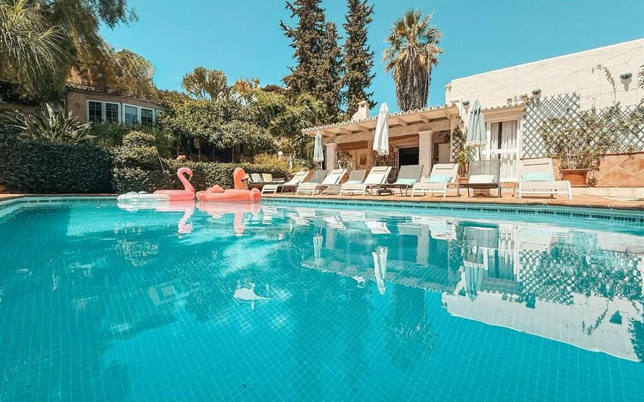 Villa en venta en Nueva Andalucia, Marbella