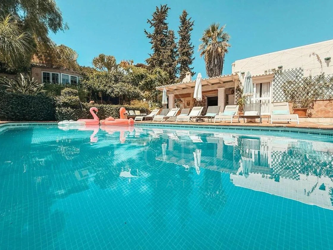 Villa en venta en Nueva Andalucia, Marbella