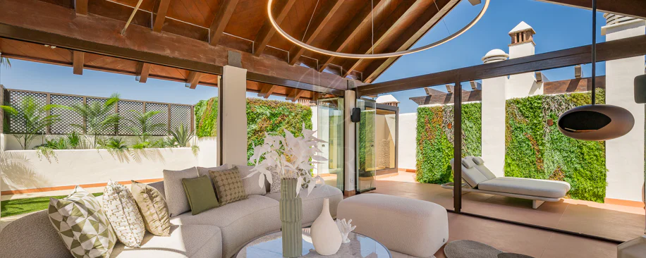 Completely renovated house with unobstructed sea views.