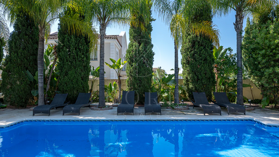 Frontline Golf Villa in La Reserva de La Quinta