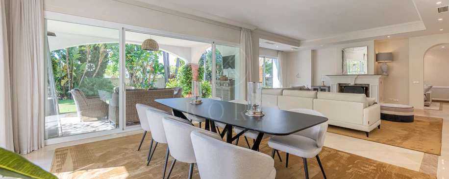 Frontline Golf Villa in La Reserva de La Quinta